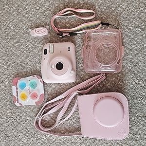 Fujifilm Instax Mini 11, like New, hardly used